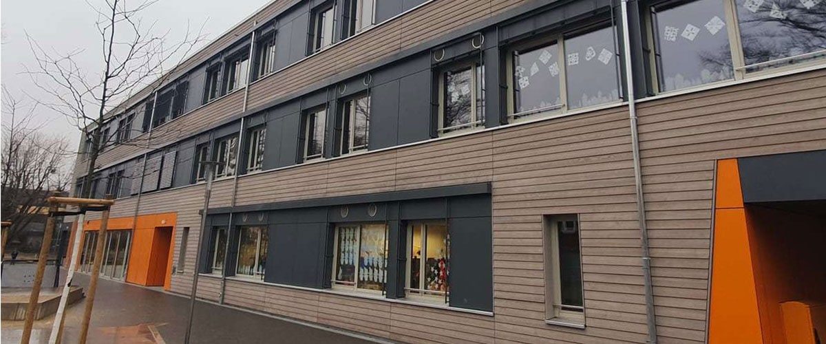 Ursula Wölfel Schule, Wiesbaden Ursula-Wölfel-Schule in Wiesbaden mit Airflow Lüftungsgeräten